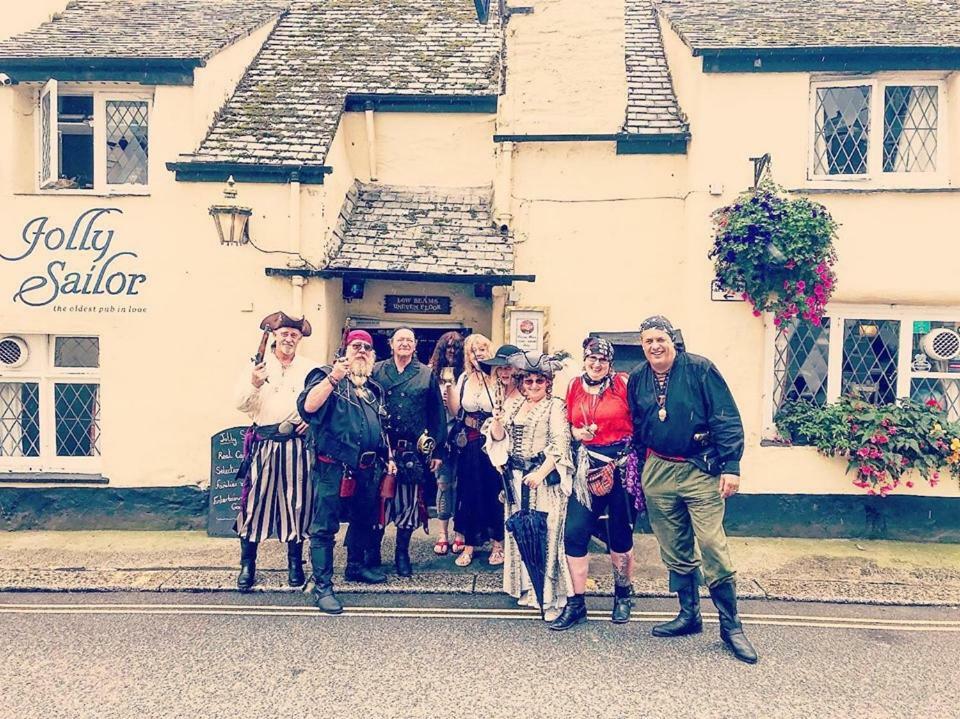 Jolly Sailor Inn Лу Екстериор снимка